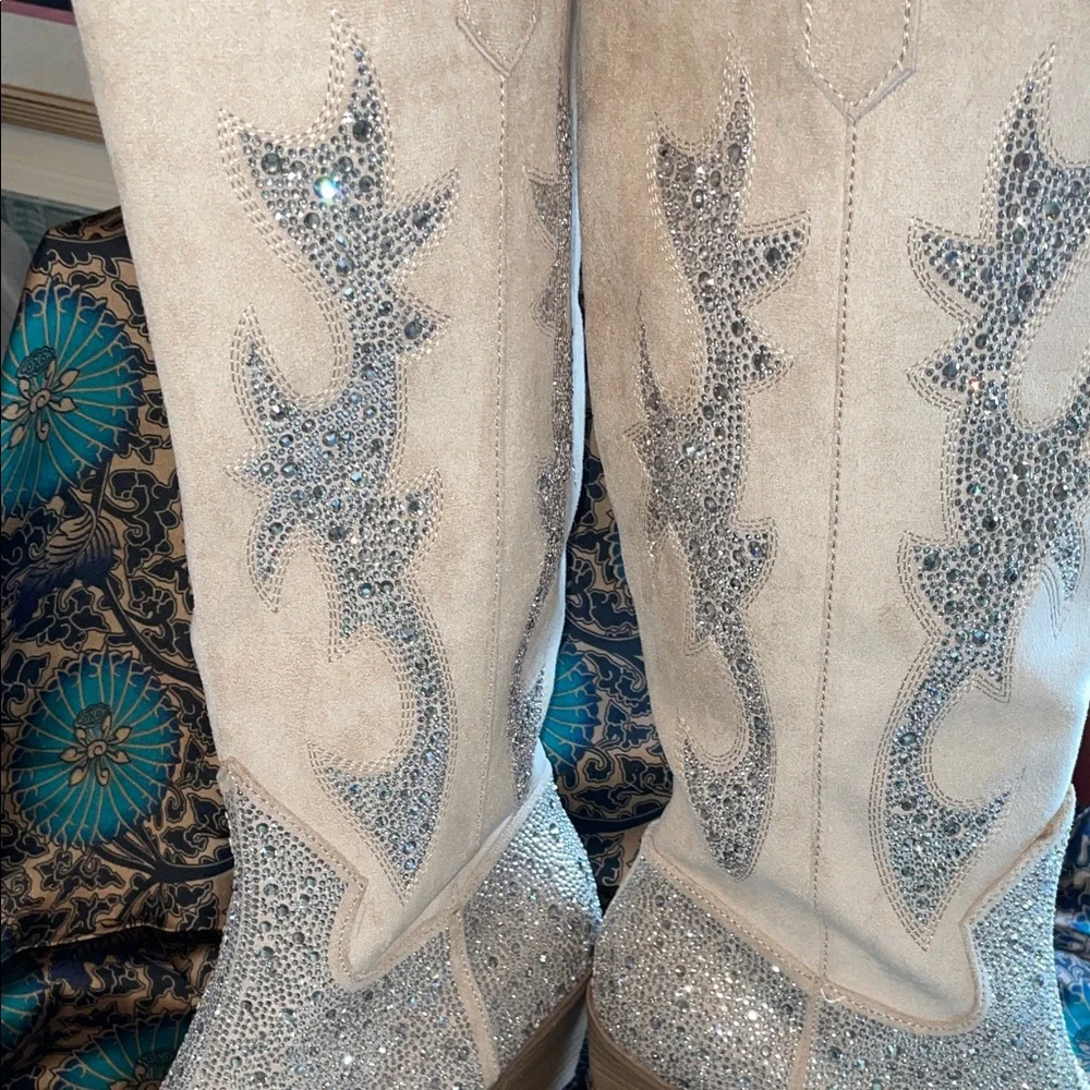 Crystal Embellished Cream Women's Western Heeled Boots - Picture 6 of 17